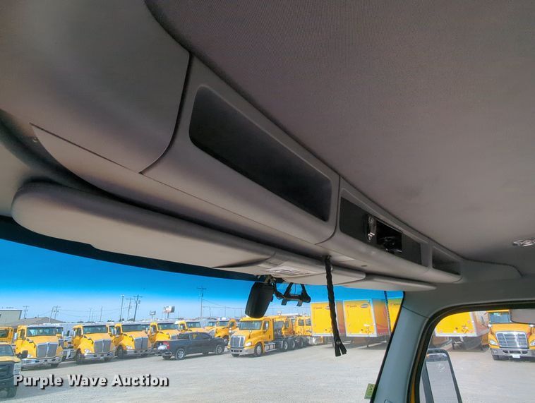 image for item MY9823 2019 Kenworth T680  semi truck