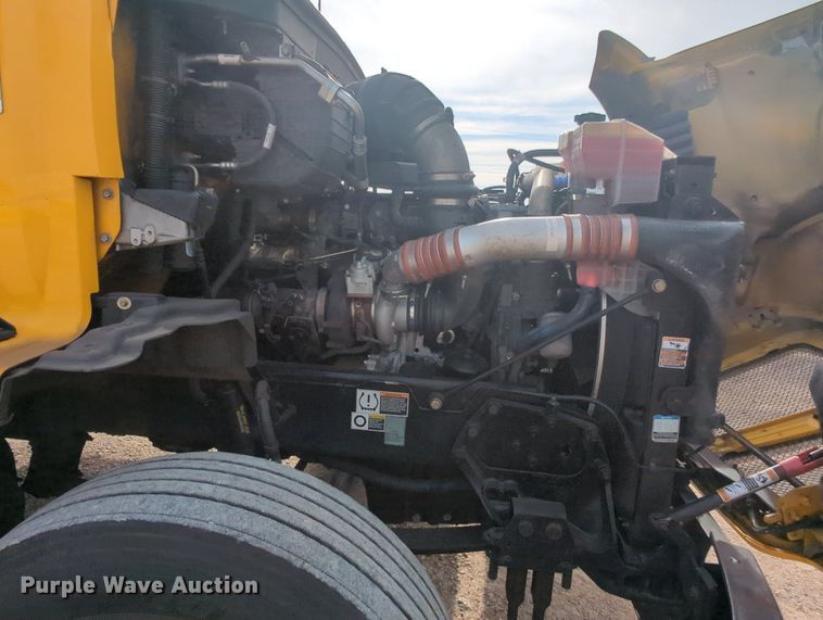 image for item MY9823 2019 Kenworth T680  semi truck