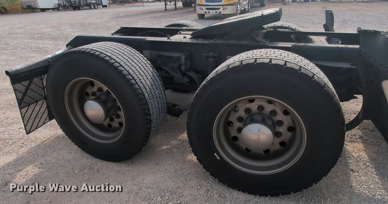 image for item MY9823 2019 Kenworth T680  semi truck