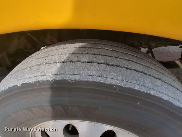 image for item MY9823 2019 Kenworth T680  semi truck