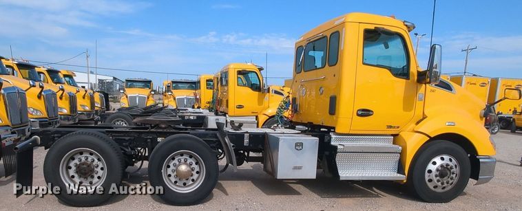 image for item MY9824 2019 Kenworth T680  semi truck