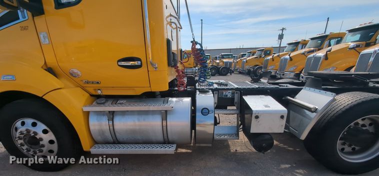 image for item MY9824 2019 Kenworth T680  semi truck