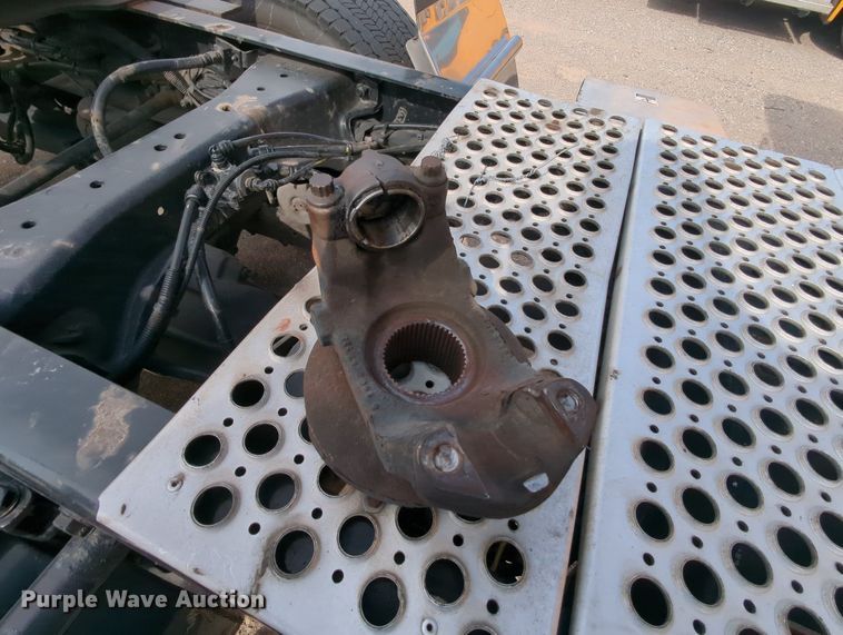 image for item MY9824 2019 Kenworth T680  semi truck