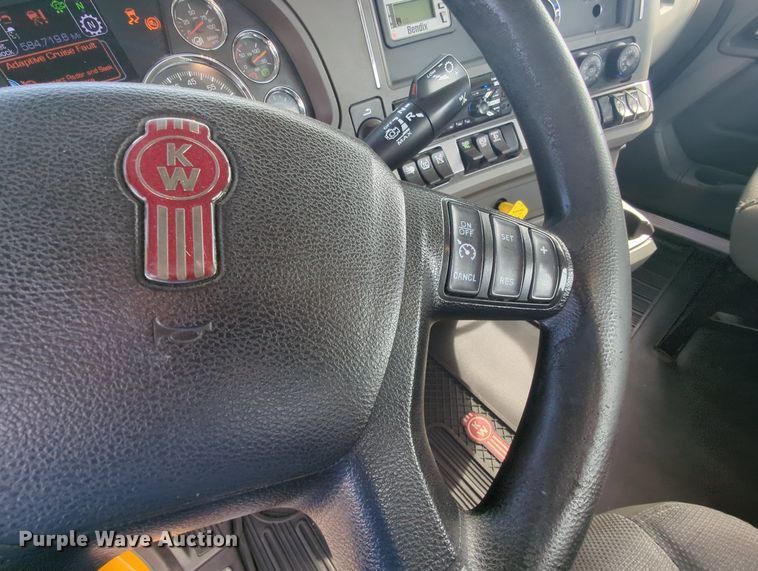 image for item MY9824 2019 Kenworth T680  semi truck