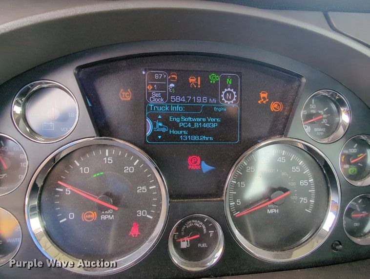 image for item MY9824 2019 Kenworth T680  semi truck