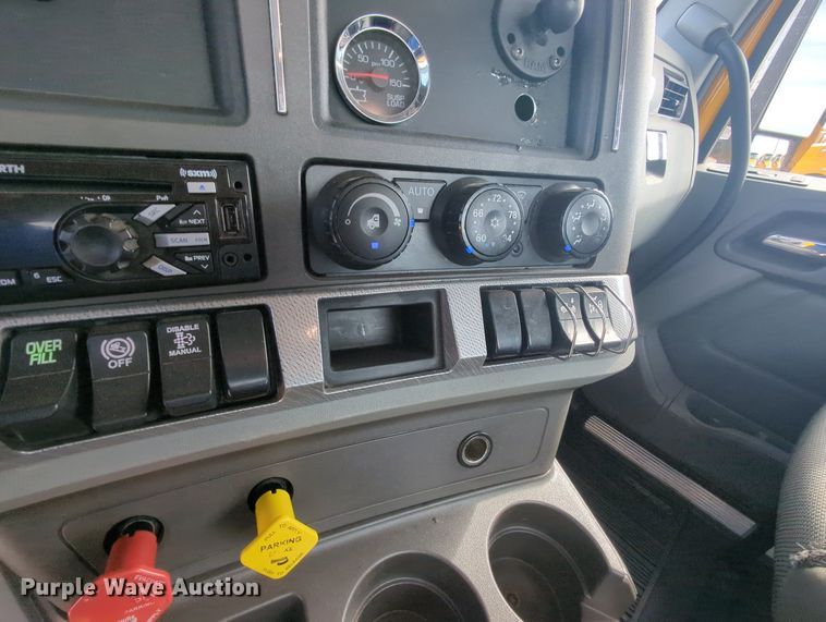 image for item MY9824 2019 Kenworth T680  semi truck