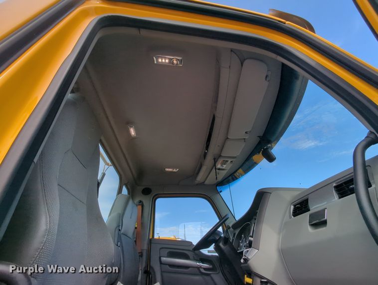 image for item MY9824 2019 Kenworth T680  semi truck