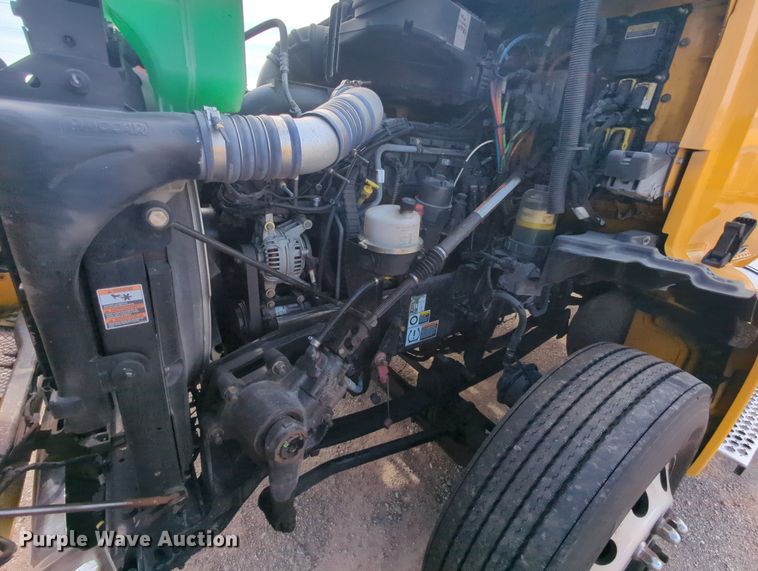 image for item MY9824 2019 Kenworth T680  semi truck