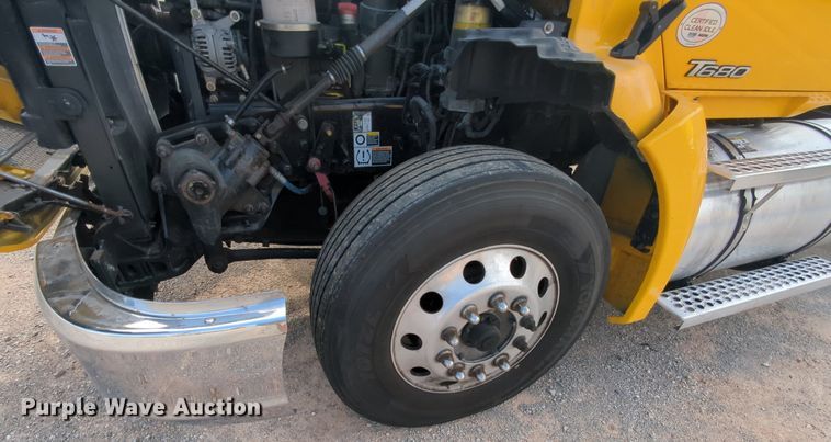 image for item MY9824 2019 Kenworth T680  semi truck