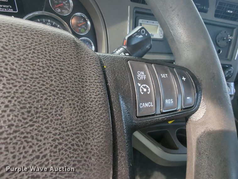 image for item MY9825 2019 Kenworth T680  semi truck