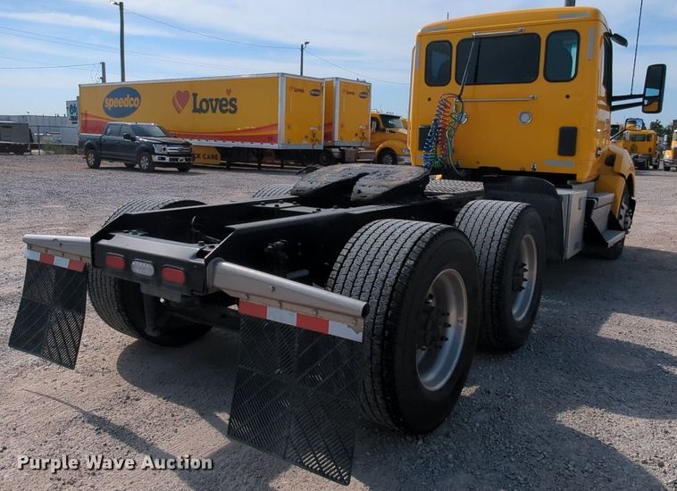 image for item MY9826 2020 Kenworth T680  semi truck