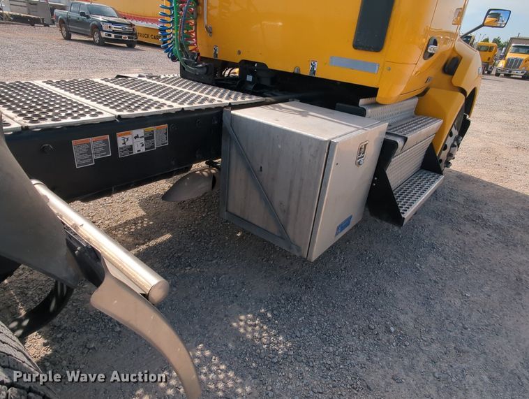 image for item MY9826 2020 Kenworth T680  semi truck