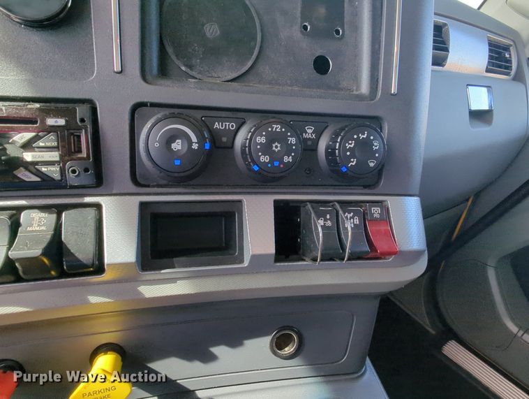 image for item MY9826 2020 Kenworth T680  semi truck