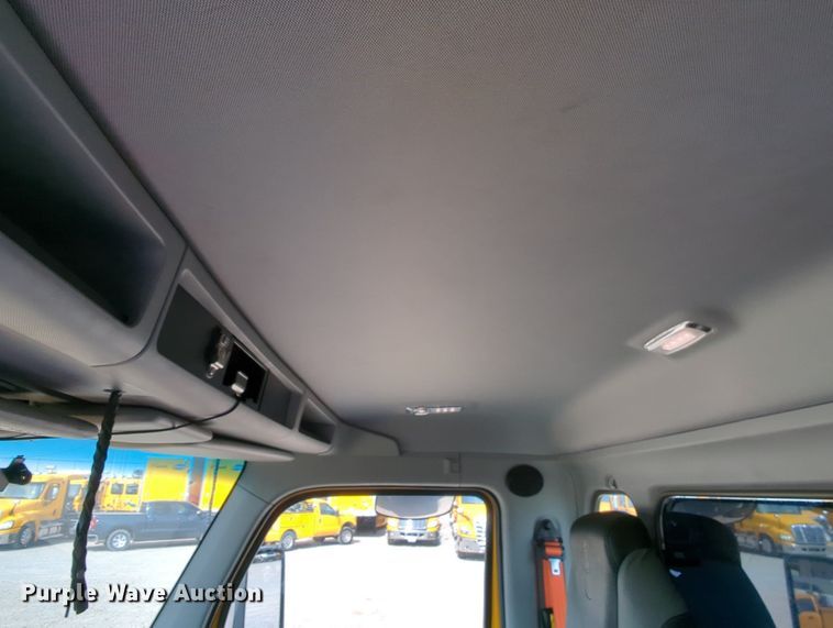 image for item MY9826 2020 Kenworth T680  semi truck