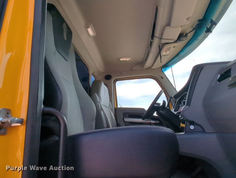 image for item MY9826 2020 Kenworth T680  semi truck