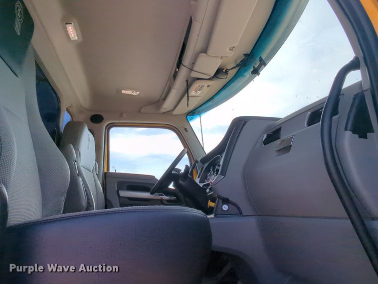 image for item MY9826 2020 Kenworth T680  semi truck