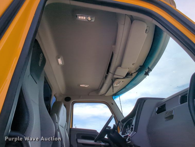 image for item MY9826 2020 Kenworth T680  semi truck