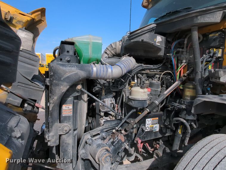 image for item MY9826 2020 Kenworth T680  semi truck