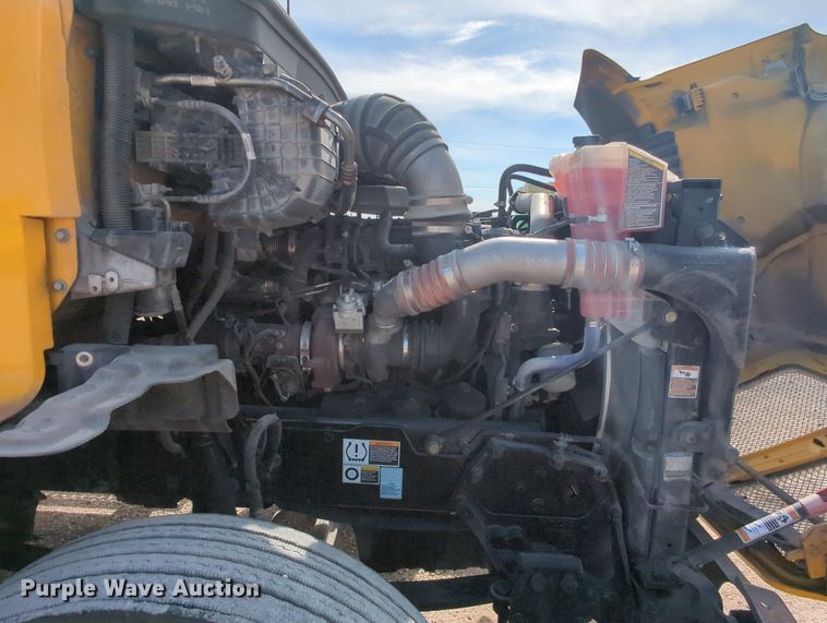 image for item MY9826 2020 Kenworth T680  semi truck