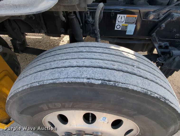 image for item MY9826 2020 Kenworth T680  semi truck