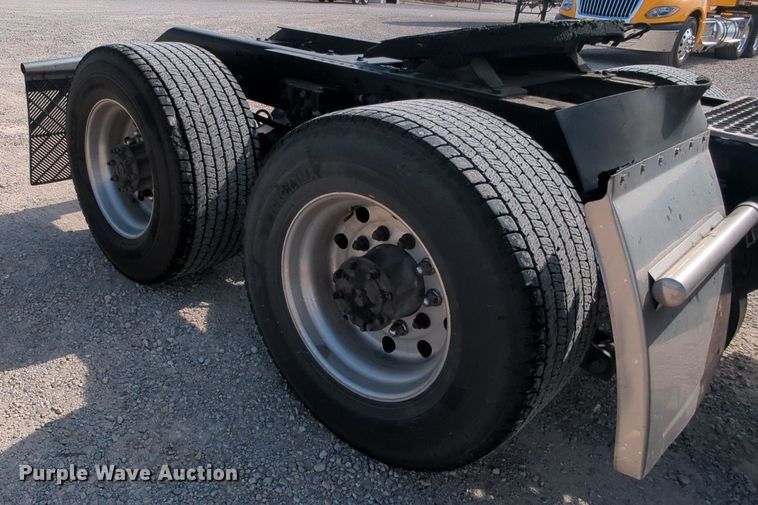 image for item MY9826 2020 Kenworth T680  semi truck