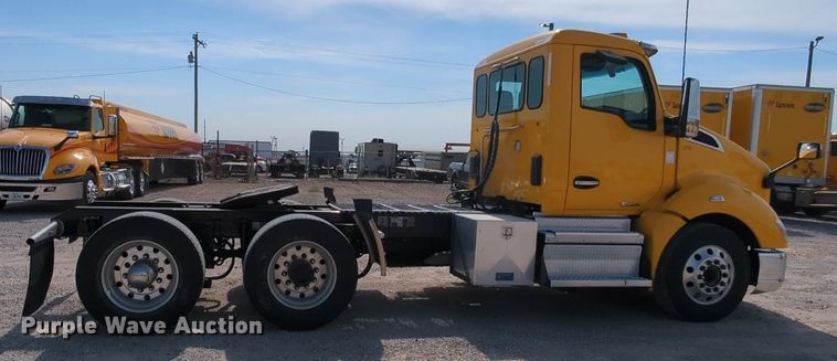 image for item MY9827 2020 Kenworth T680  semi truck