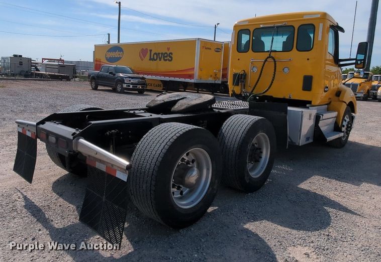 image for item MY9827 2020 Kenworth T680  semi truck