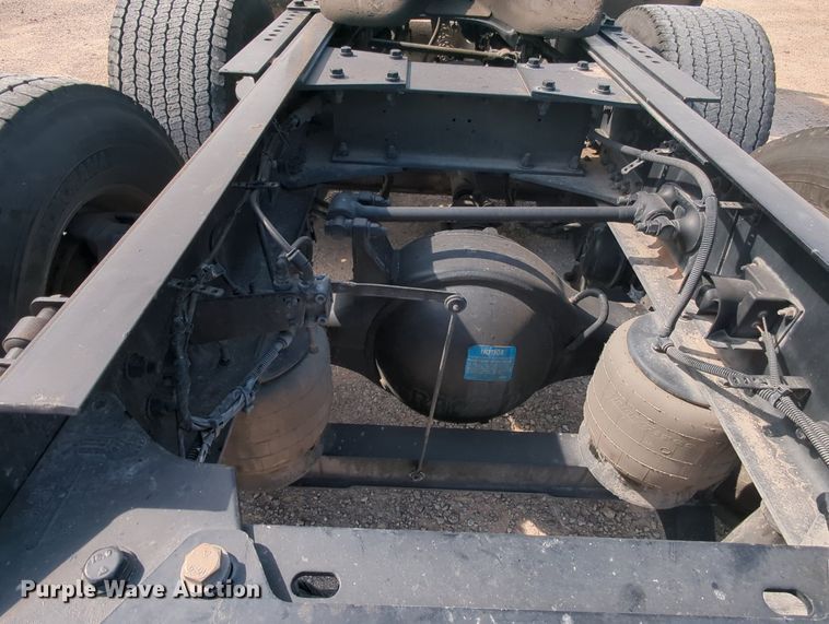 image for item MY9827 2020 Kenworth T680  semi truck