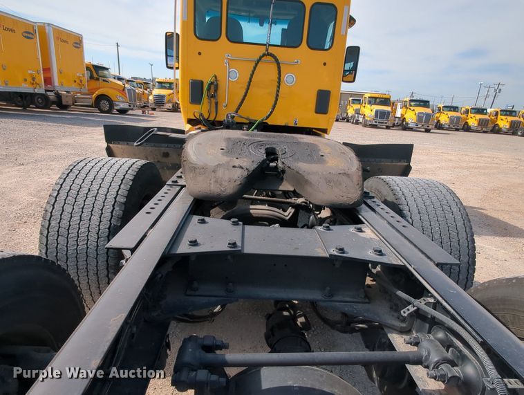 image for item MY9827 2020 Kenworth T680  semi truck