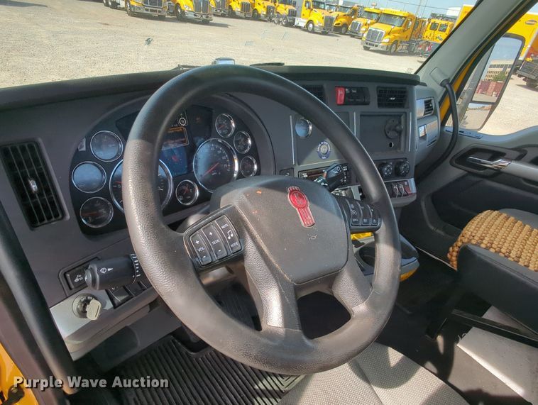 image for item MY9827 2020 Kenworth T680  semi truck