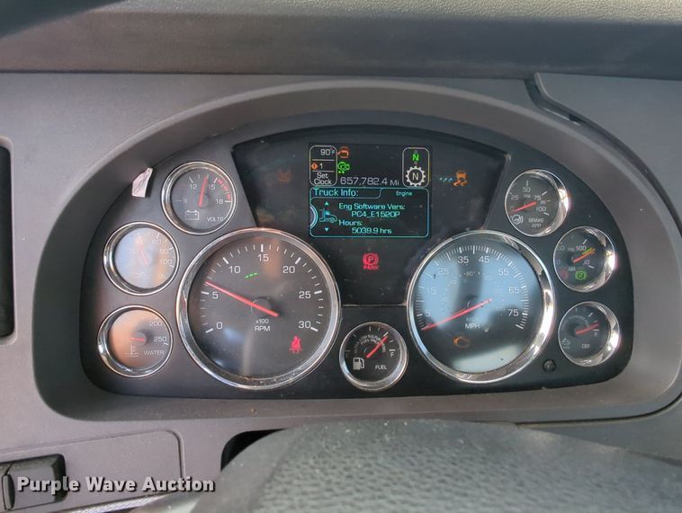 image for item MY9827 2020 Kenworth T680  semi truck