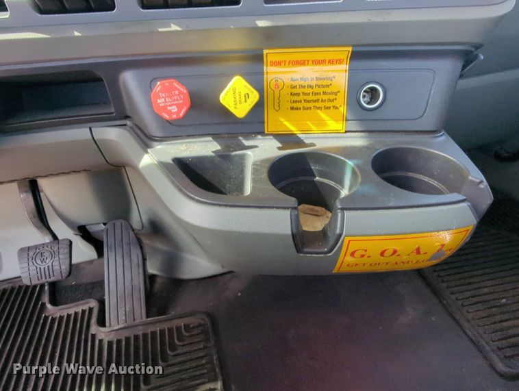 image for item MY9827 2020 Kenworth T680  semi truck