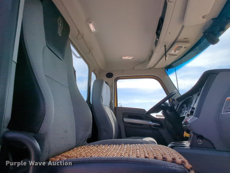 image for item MY9827 2020 Kenworth T680  semi truck