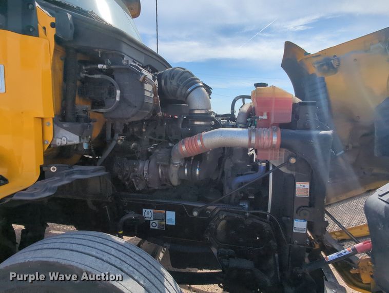 image for item MY9827 2020 Kenworth T680  semi truck