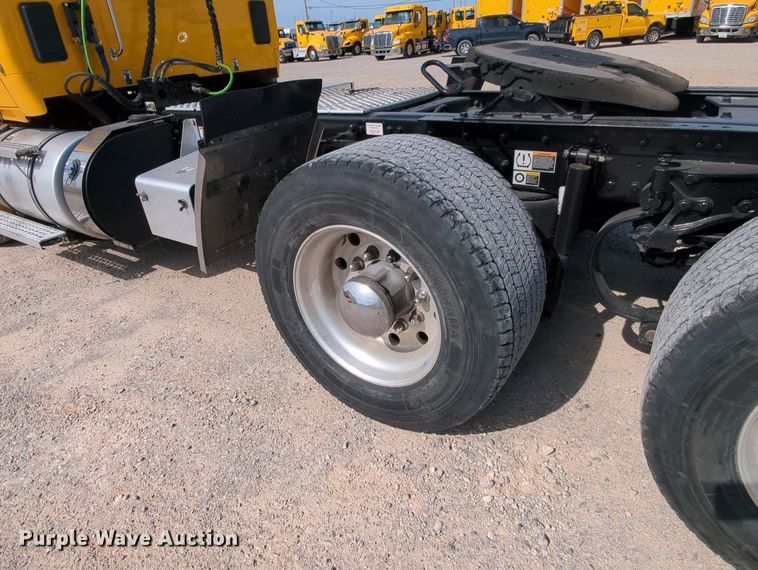 image for item MY9827 2020 Kenworth T680  semi truck