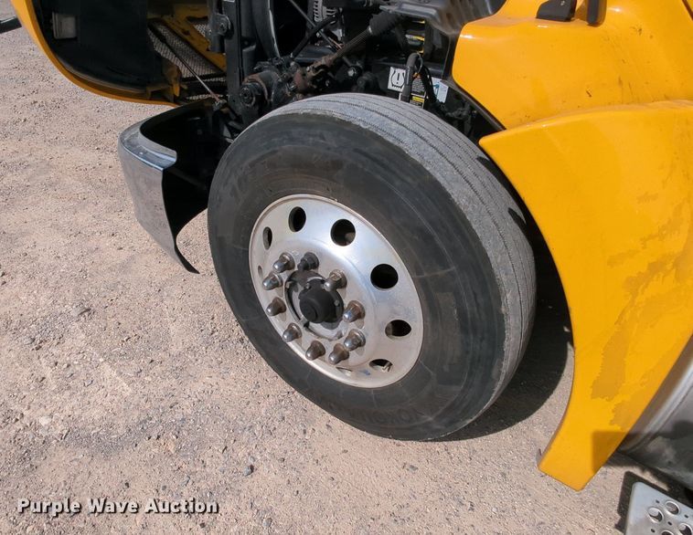 image for item MY9827 2020 Kenworth T680  semi truck