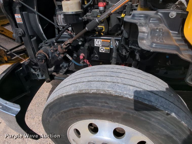 image for item MY9827 2020 Kenworth T680  semi truck