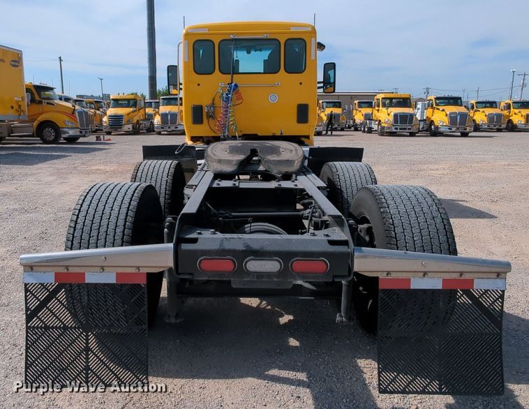 image for item MY9828 2020 Kenworth T680  semi truck