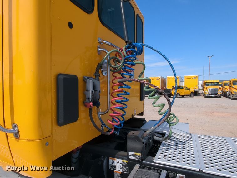 image for item MY9828 2020 Kenworth T680  semi truck