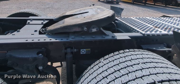 image for item MY9828 2020 Kenworth T680  semi truck