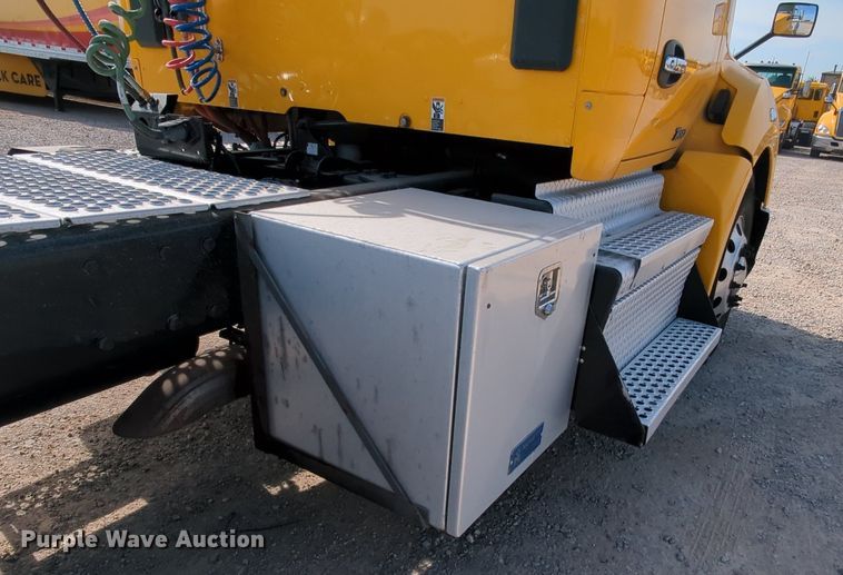 image for item MY9828 2020 Kenworth T680  semi truck