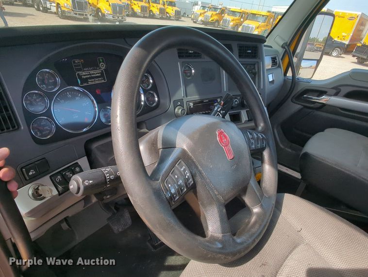 image for item MY9828 2020 Kenworth T680  semi truck
