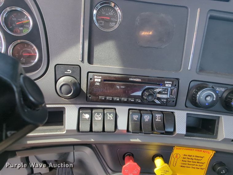 image for item MY9828 2020 Kenworth T680  semi truck