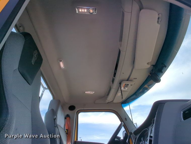 image for item MY9828 2020 Kenworth T680  semi truck