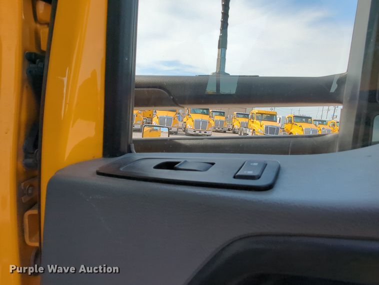 image for item MY9828 2020 Kenworth T680  semi truck