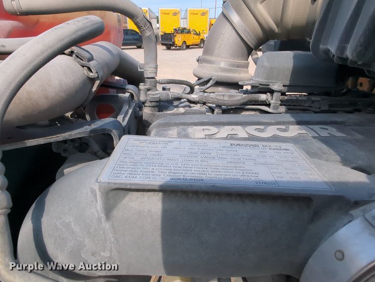 image for item MY9828 2020 Kenworth T680  semi truck