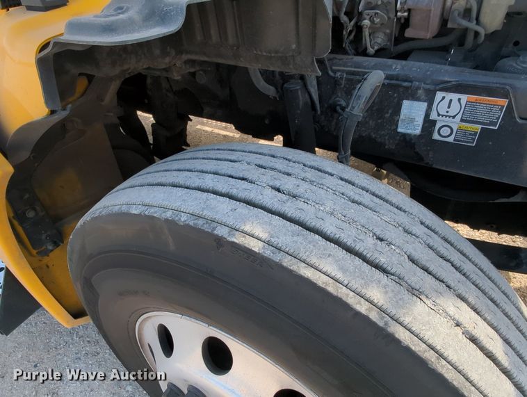 image for item MY9828 2020 Kenworth T680  semi truck