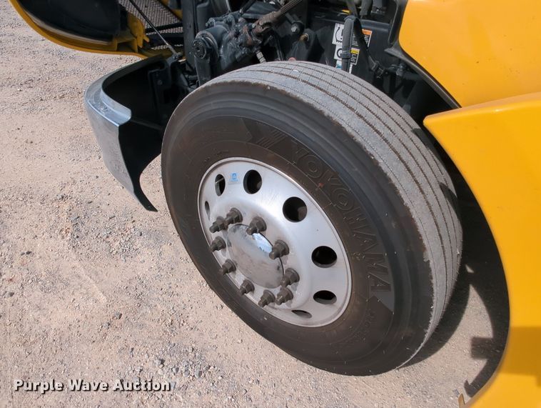 image for item MY9828 2020 Kenworth T680  semi truck