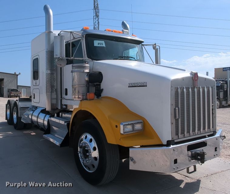 image for item MY9832 2017 Kenworth T800  semi truck