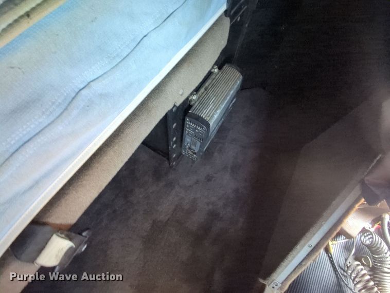 image for item MY9833 2016 Kenworth T800  semi truck